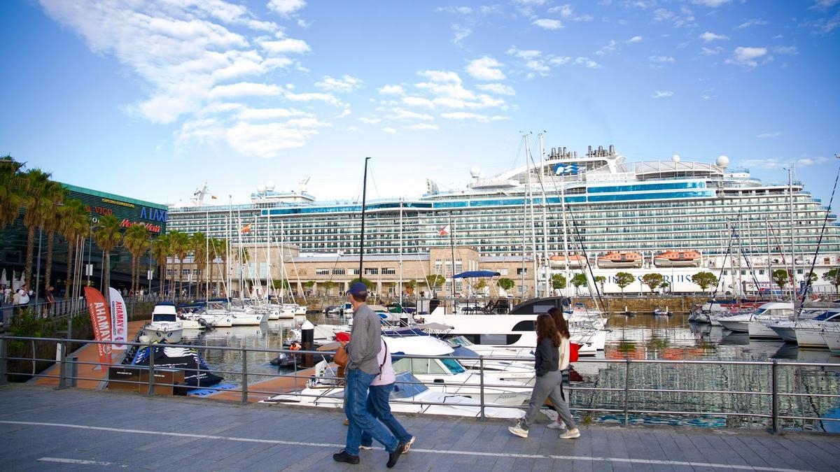 Crucero Regal Princess, este lunes en el muelle de Transatlánticos.