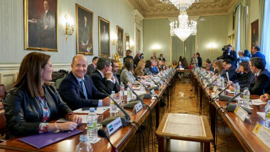 Pedro Ortega, segundo por la izquierda, en la Conferencia de Asuntos Relacionados con la UE, en Madrid.