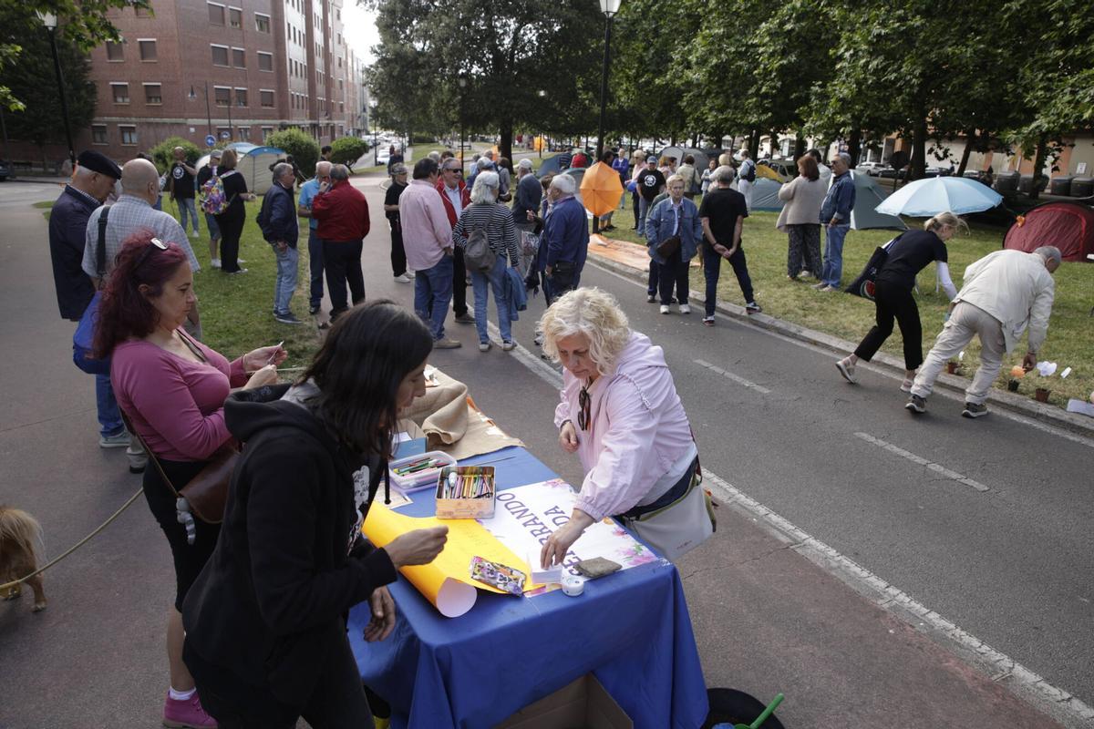En imágenes: La Calzada vuelve a la carga por los accesos a El Musel