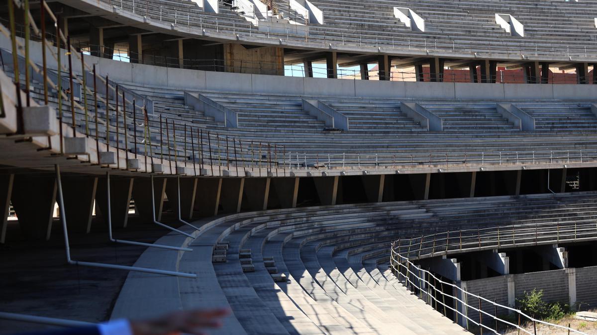 El estado del interior del Nou Mestalla.