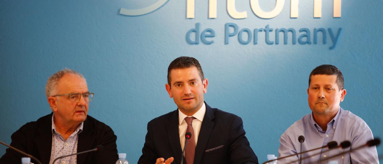 Joan Torres, Marcos Serra y José Ramón Martín, en un pleno de Sant Antoni.