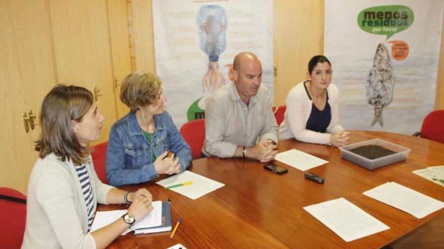 De izquierda a derecha: María Durán, Paula Vidal, Félix Juncal y Leticia Santos. // Santos Álvarez