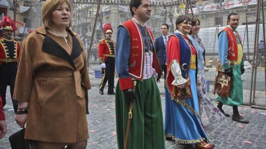 La presidenta del PP en la Comunidad participa en la Procesión de la Reliquia