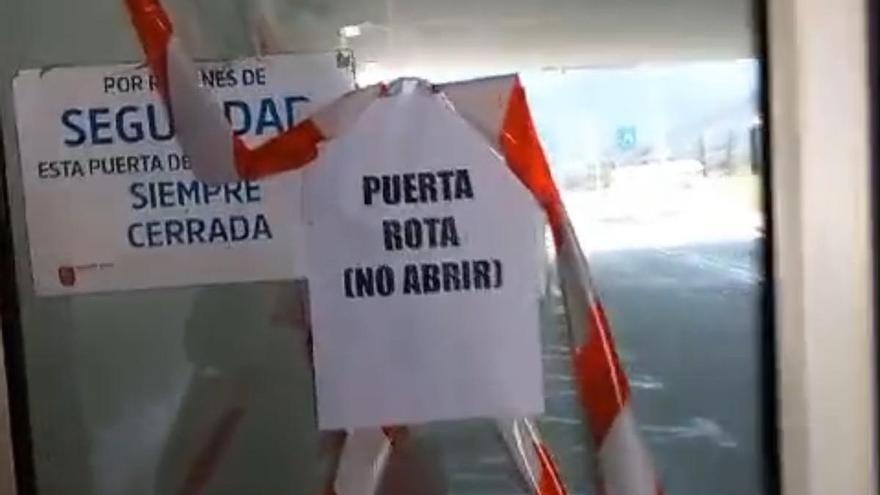 Denuncian la &quot;acumulación de decenas de camas&quot; en los pasillos del hospital Santa Lucía