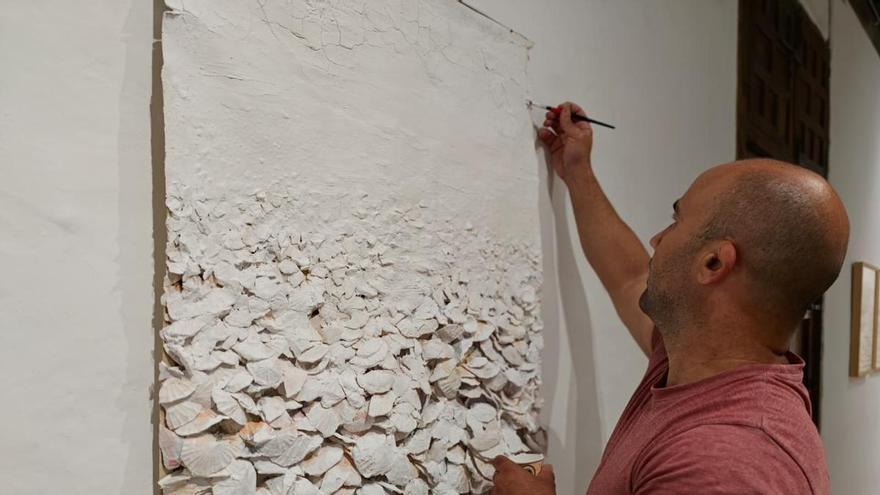 Marco Alom abre la temporada de Artizar con una mirada a lo que queda cuando desaparece el paisaje