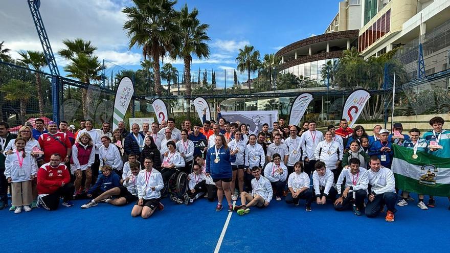 Las instalaciones del club fuengiroleño acogieron este domingo la ceremonia de entrega de premios.