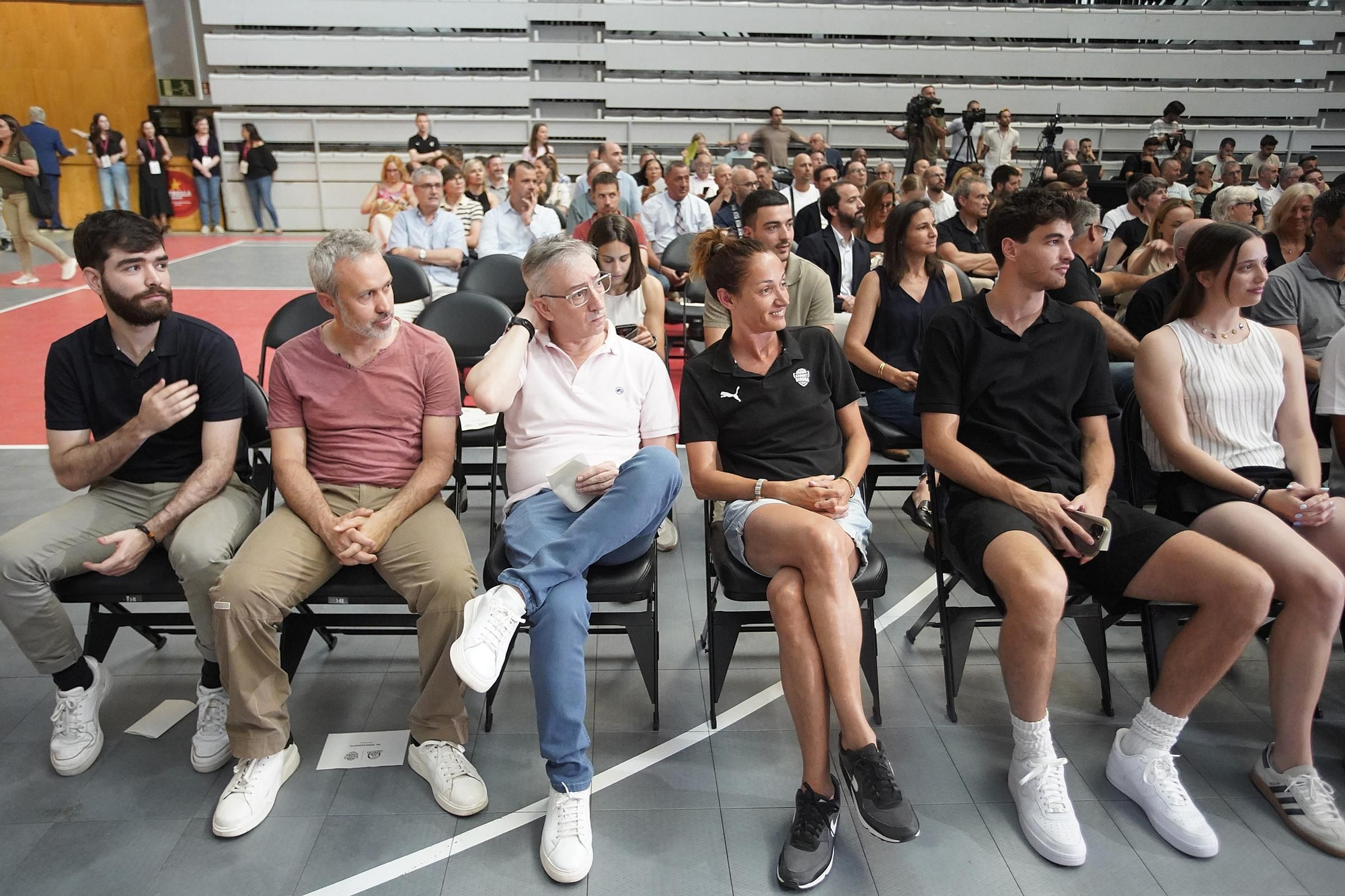 Les fotos de l'anunci de la fusió entre l'Uni i el Bàsquet Girona