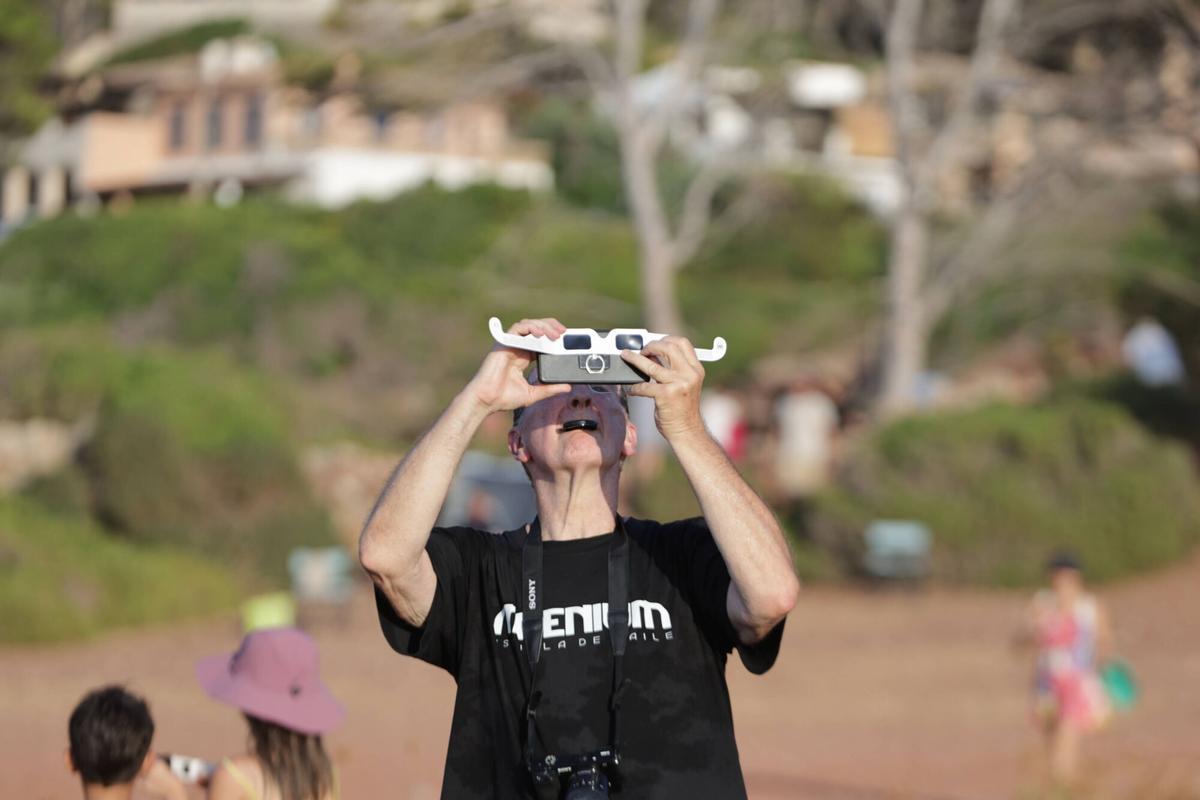 Las imágenes del eclipse del siglo en Mallorca (Port des Canonge)