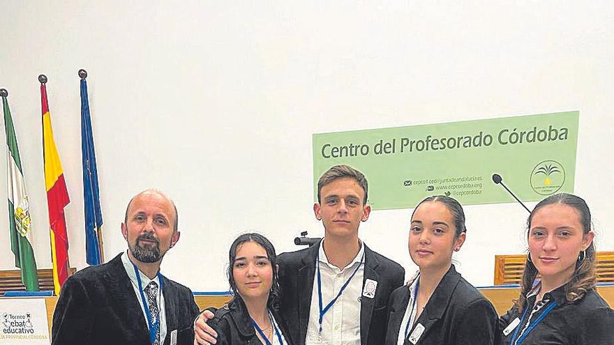 Los ganadores del Torneo de Debate