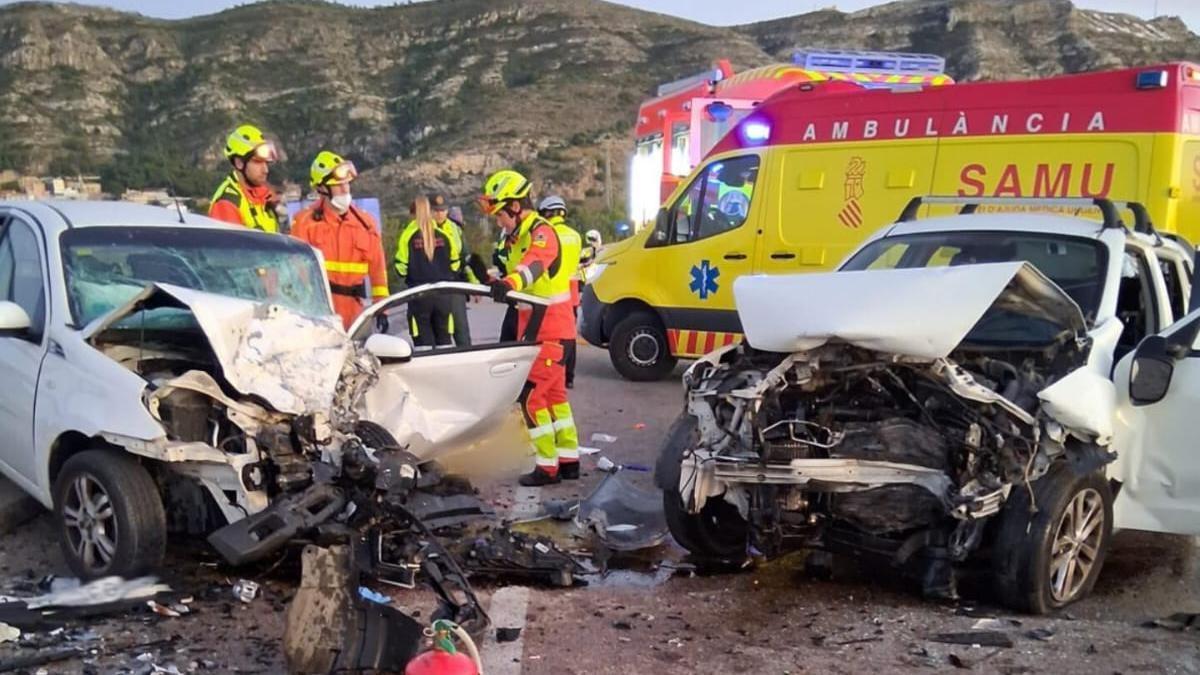 Estado en que quedaron los vehícuos implicados en el accidente.