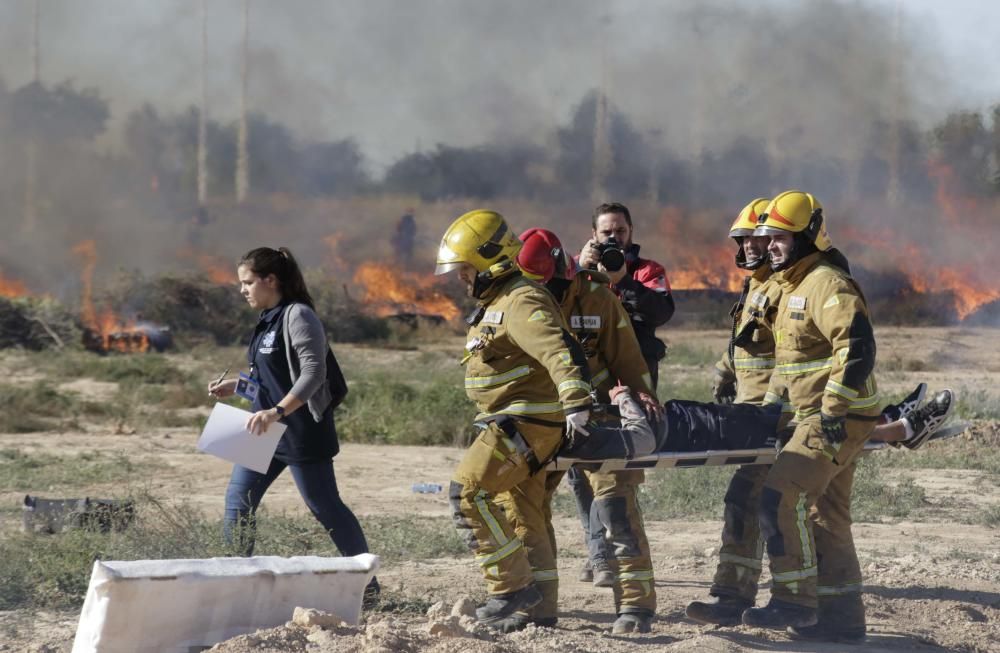 Más de 500 efectivos participan en un simulacro de accidente aéreo