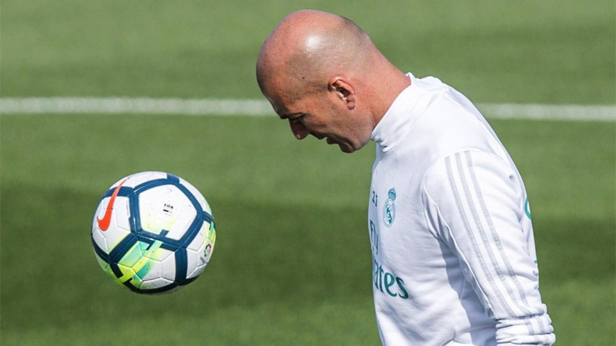 Zinedine Zidane, entrenador del Real Madrid, está seguro de que su equipo mantiene las opciones en la Liga