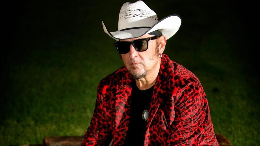 Carlos Segarra: un rebelde con causa