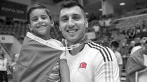 Muere el capitán de la selección turca de balonmano entre los escombros del terremoto de Turquía