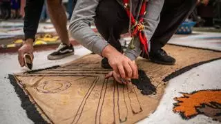 Un colectivo de alfombristas para frenar el declive del Corpus de La Laguna