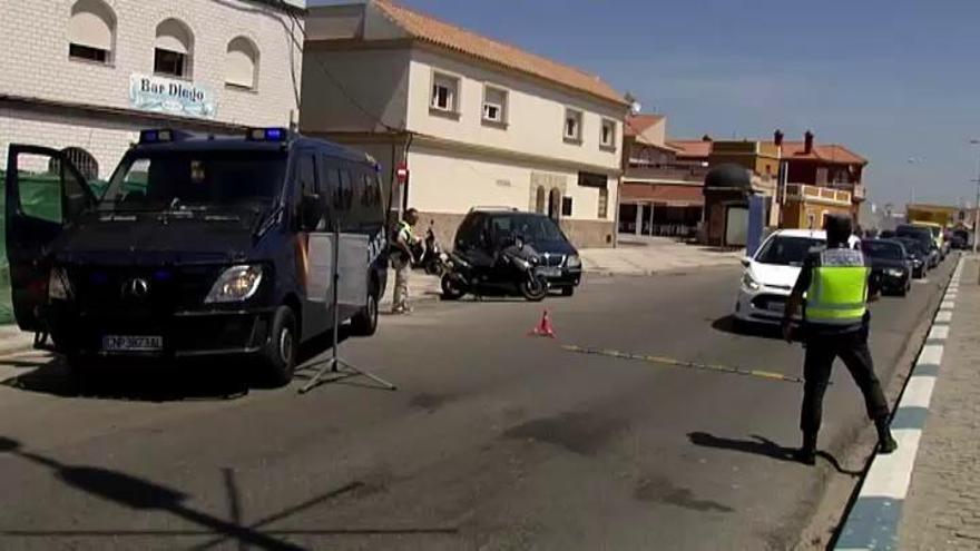 20 encapuchados asaltan un hospital de La Línea en busca de un narco
