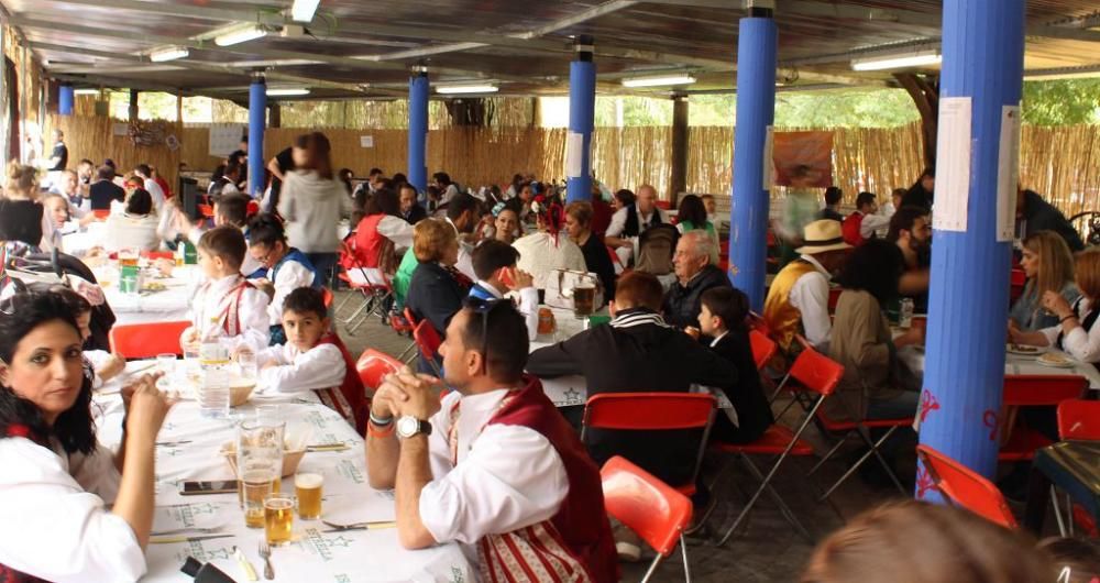 Ambiente en el Jardín de la Seda durante el Bando de la Huerta