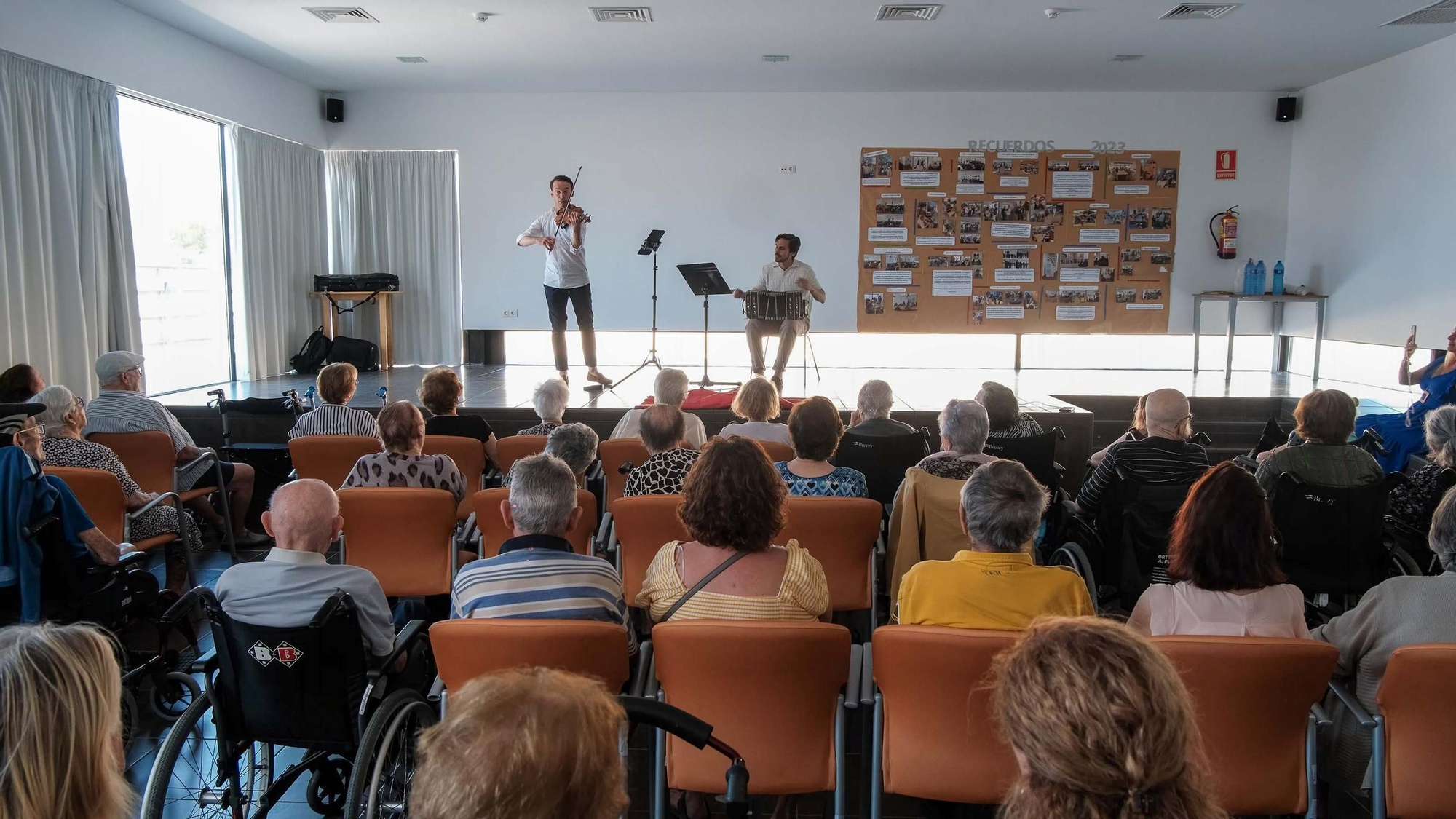 Musicoterapia en Sa Serra para mayores y jóvenes con diversidad funcional