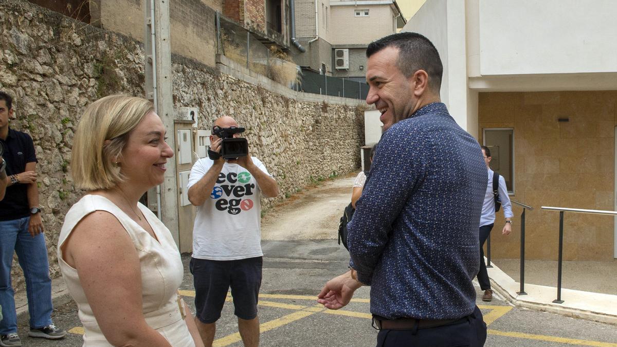Mompó y Enguix, presidente y vicepresidenta de la diputación.