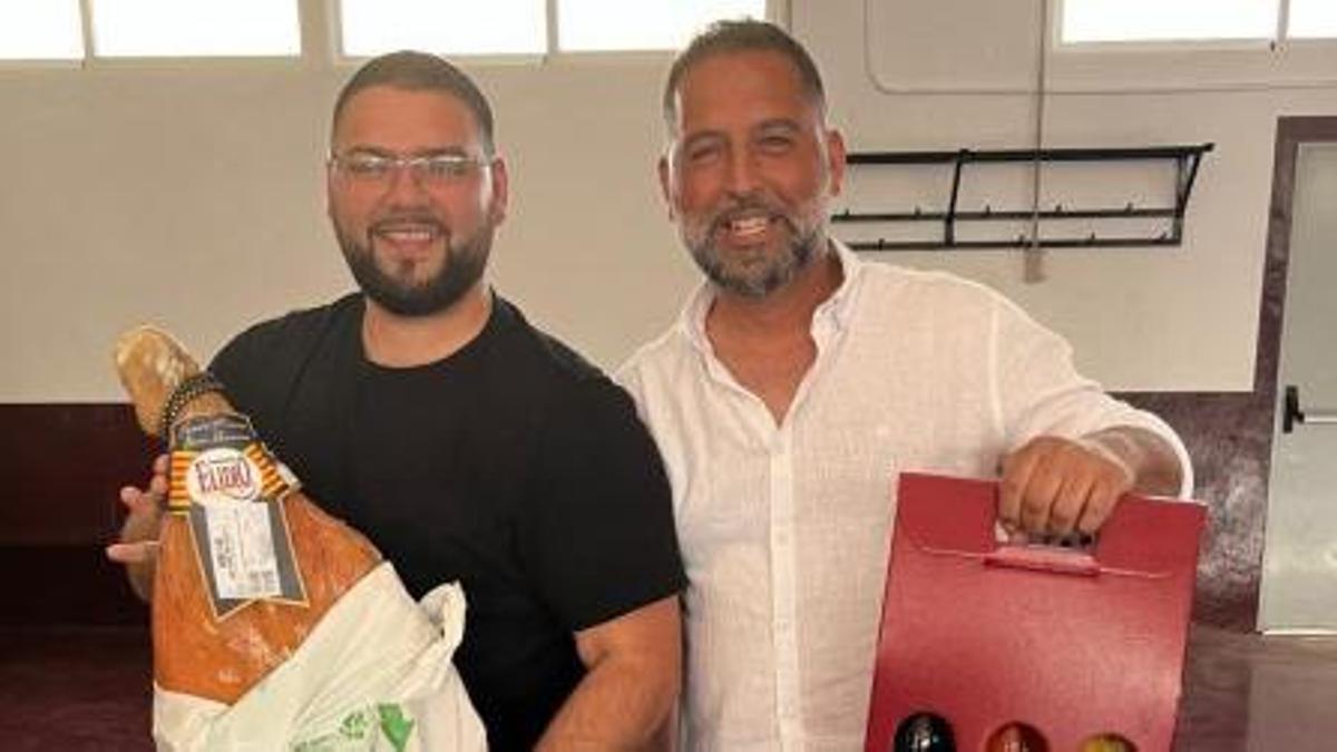 El tradicional concurso local  de guiñote y rabino  destacó , un año más, por el  gran ambiente, la  alta participación y unos premios deliciosos.