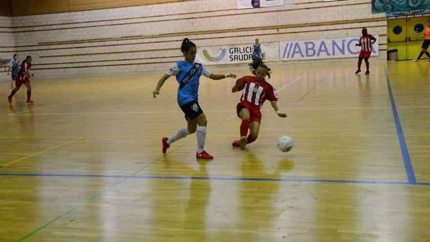 Un partido anterior del Opirata Moaña ante el Futsi Atlético. // Gonzalo Núñez