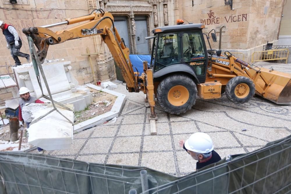 Retoman los trabajos para retirar la Cruz de los Caídos de Callosa de Segura