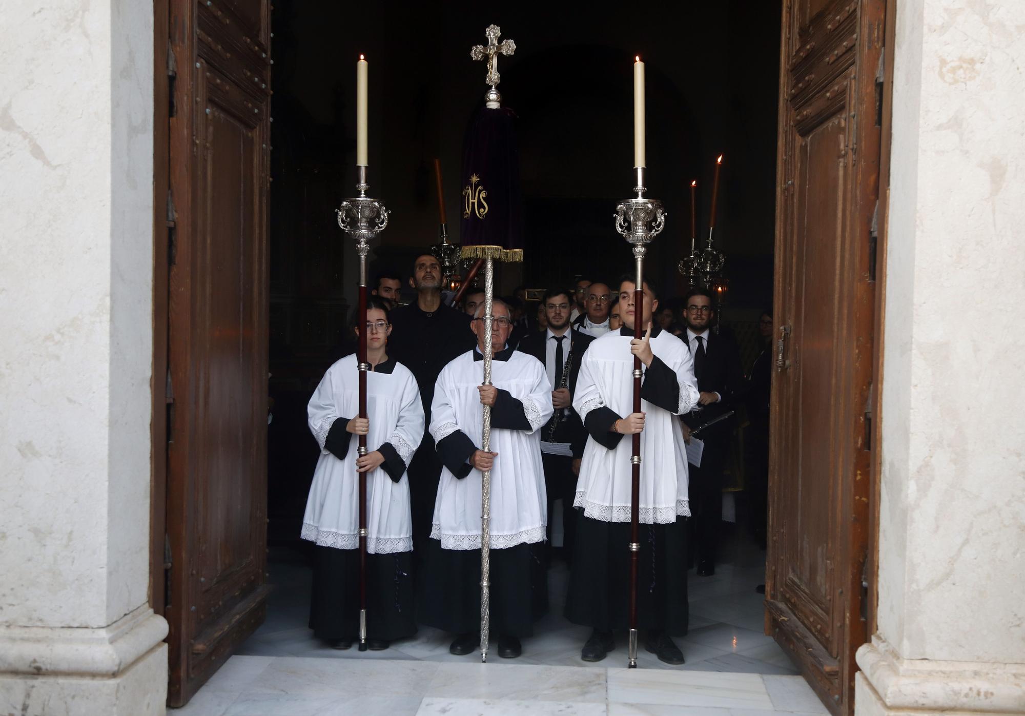 Procesión del Cristo de los Afligidos en el cementerio de San Miguel de Málaga