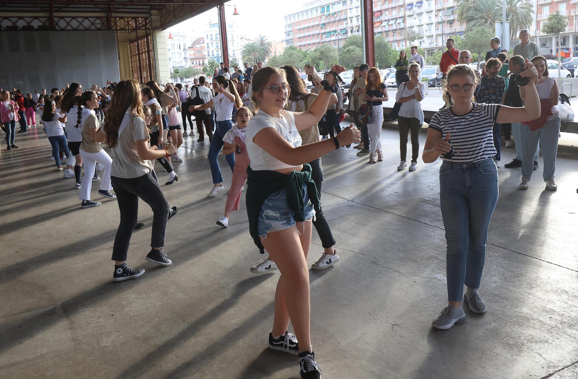 Así ha sido el ensayo general de la "dansà de les falles infantils a la Verge"