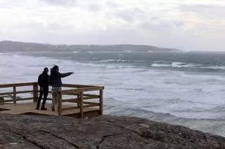 La borrasca Claudia llega a Galicia con fuertes vientos y temporal en el mar