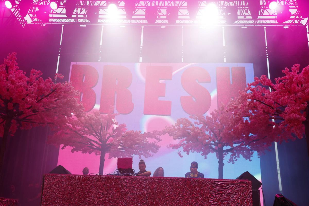 El ritmo de Bresh conquista la tercera noche de Metrópoli en Gijón: "Esto es un fiestón" (en imágenes)