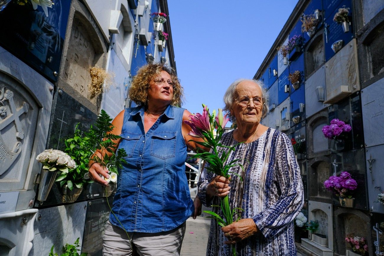 El cementerio de Vegueta, en la víspera del Día de Difuntos