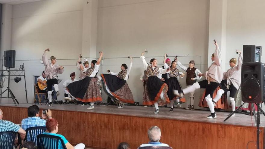 La Puebla de Albortón acogió un espectáculo de jota. | SERVICIO ESPECIAL