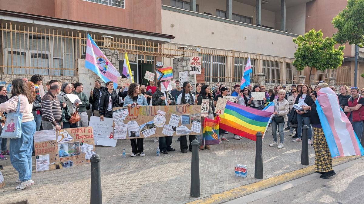 Protesta contra las terapias de conversión sexual en Alaquàs.