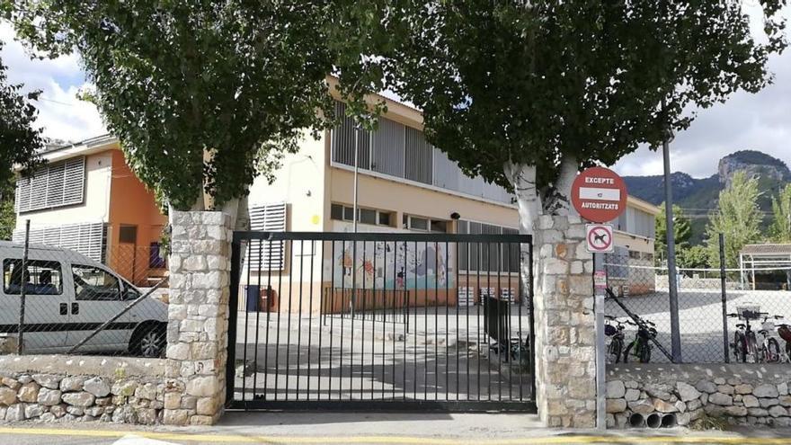 Entrada del colegio público Pere Rosselló de Alaró.