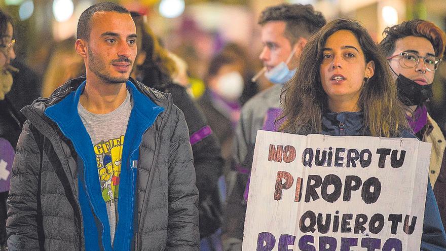 Diez acusados por delitos sexuales a la semana en la Región en 2023