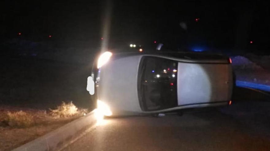 Vuelco de un coche, sin heridos, en Lanzarote