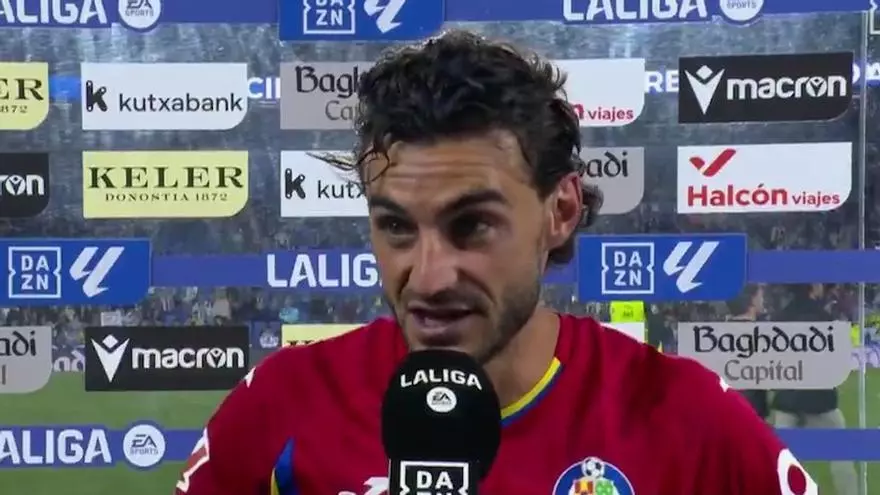 Juan Iglesias explota contra Oyarzabal: "Se ha puesto la mano en la boca para meterse con mi mujer"