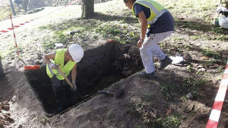 Catas arqueológicas realizadas en 2017 en el entorno de la muralla.  // Alba Villar