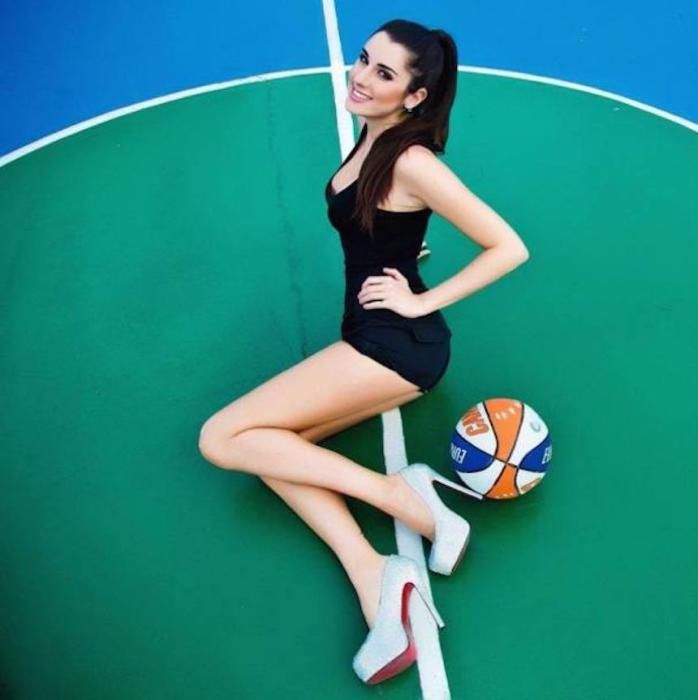 Valentina, la jugadora de baloncesto más sexi