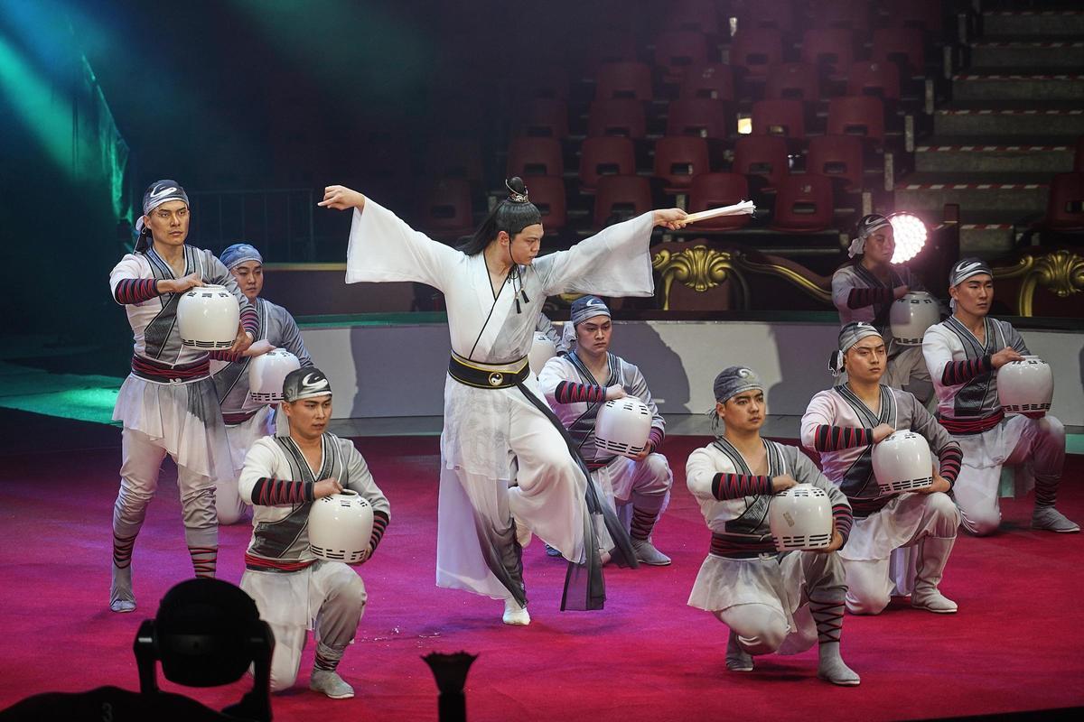 Les millors imatges de la presentació del Festival Internacional de Circ l'Elefant d'Or