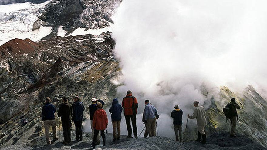 Un volcán en la península siberiana de Kamchatka.