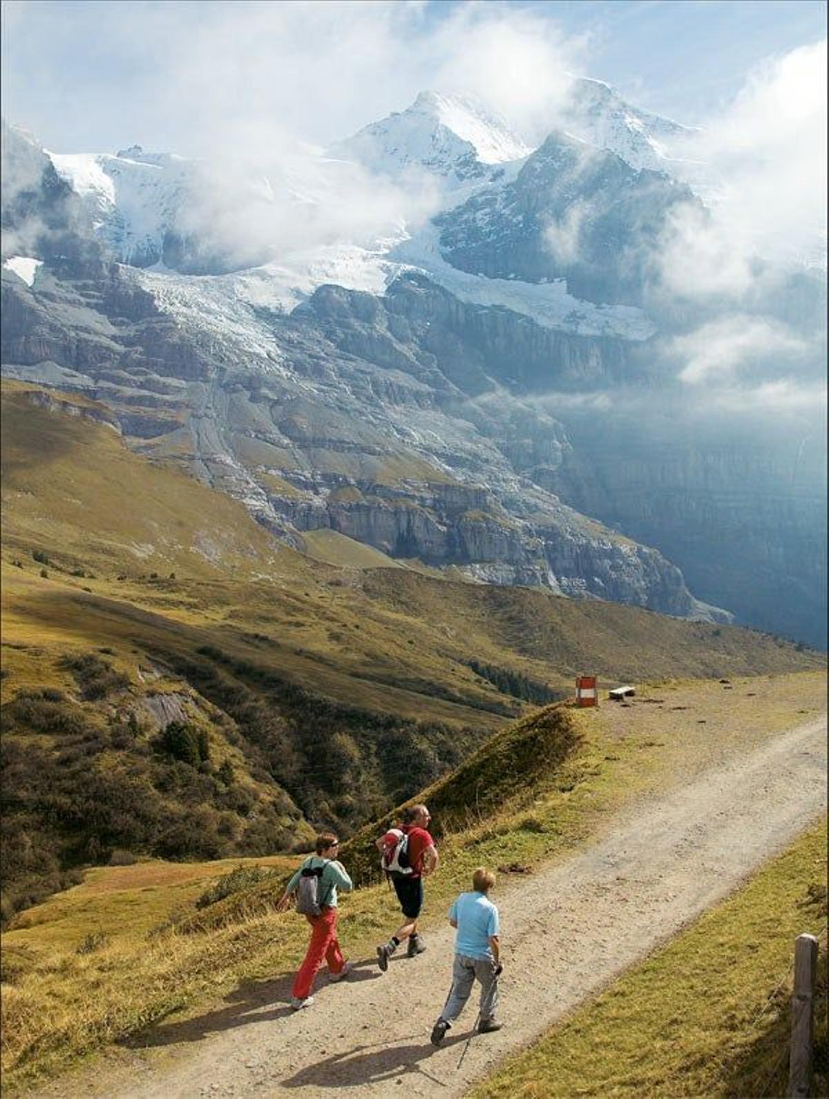 El Jungfrau, el Monch y el Eiger forman uno de los macizos más espectaculares de los Alpes.