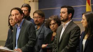 Pablo Iglesias, Xavier Domènech y Alberto Garzón en la comparecencia en el Congreso para promover una moción de censura.