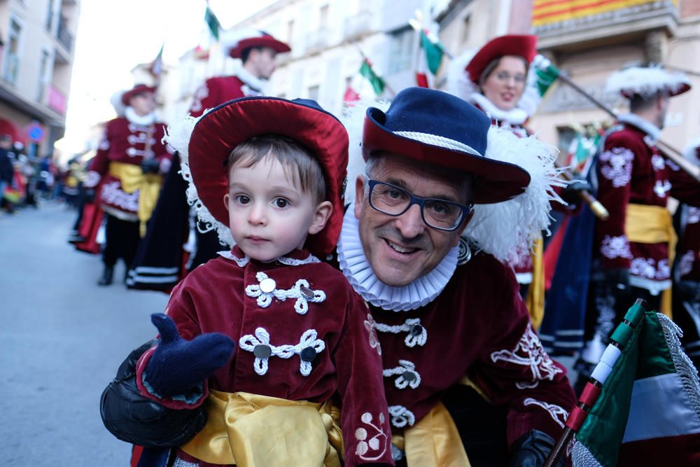 La Entrada y la Retreta abren los Moros y Cristianos de Sax