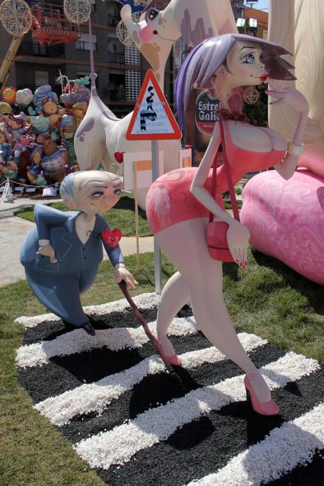 Falla Monestir de Poblet-Aparicio Albiñana (l''Antiga de Campanar).