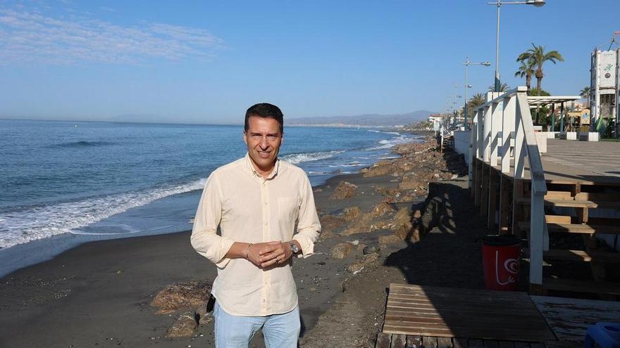 El alcalde de Torrox vuelve a reivindicar al Gobierno de España el dique de la playa de Ferrara