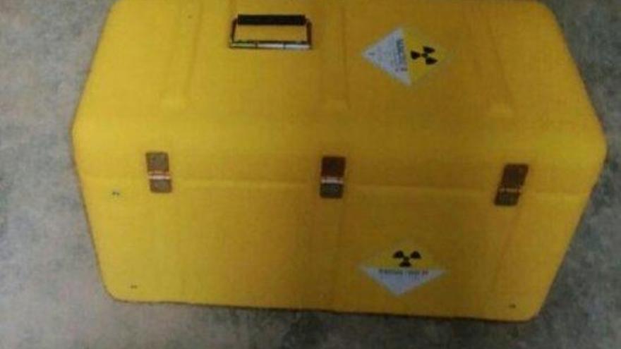 Maletí amb fonts radioactives trobat a Montcada i Reixac.