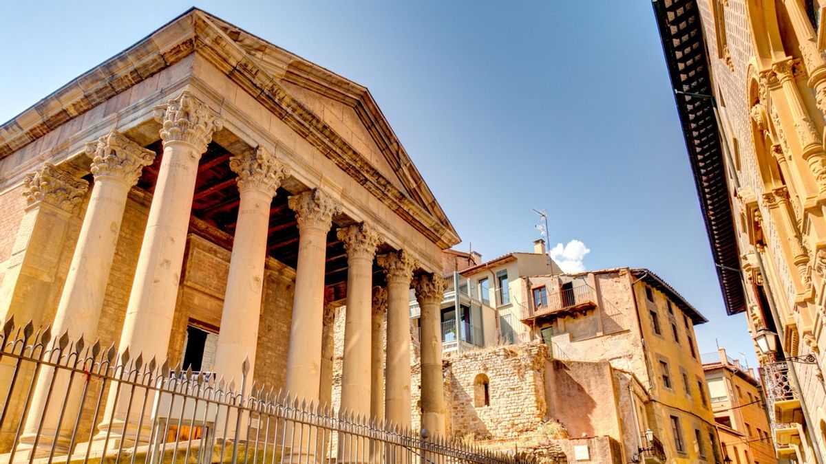 Ni en Mérida, ni en Segovia: el templo romano mejor conservado de España está en esta desconocida ciudad de Cataluña