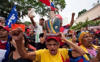 El chavismo celebra en las calles la salida de Venezuela de la OEA