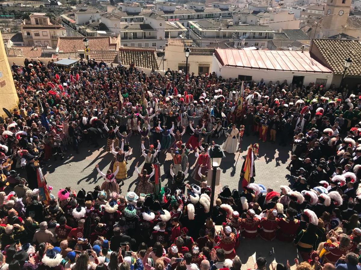 La actuación de los Joteros de Alagón ante el patrón de Sax.